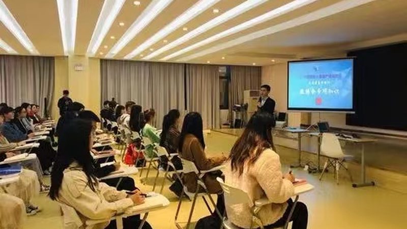 零基础如何选择二建网校？关键点解析